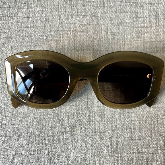 Celine sunglass. New, never worn. - Picture 1 of 5
